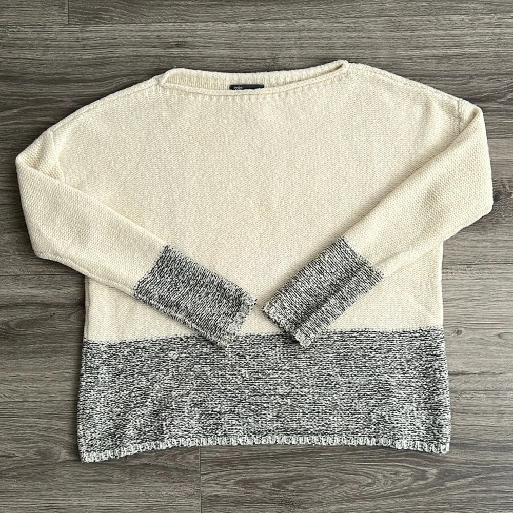 VINCE Wool Blend Sweater Size Small Relaxed Fit Neutral Silk Cashmere Minimalist